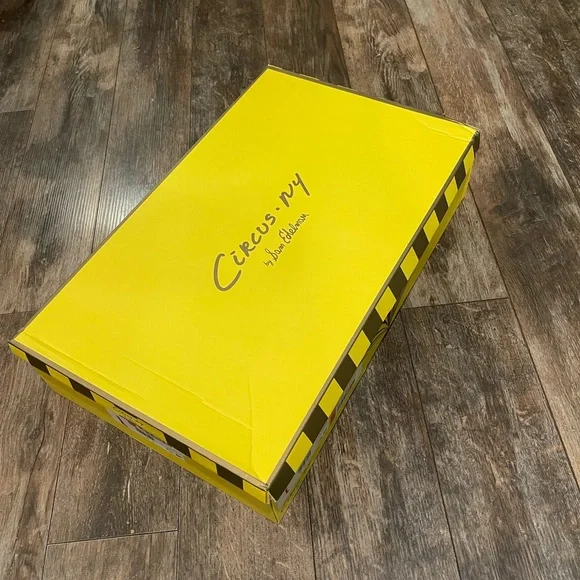 🌺Circus by Sam Edelman Multicolor Heeled Boots - Picture 4 of 4